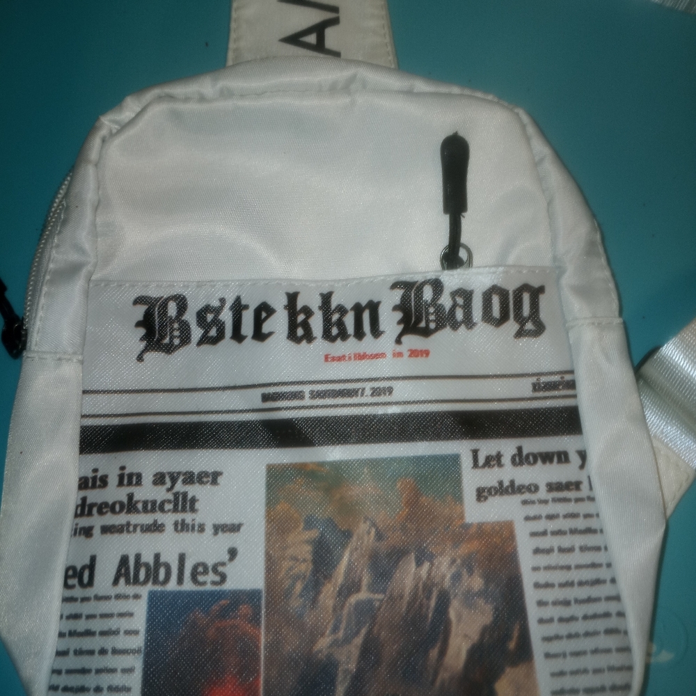 Purse - Picture 2 of 3